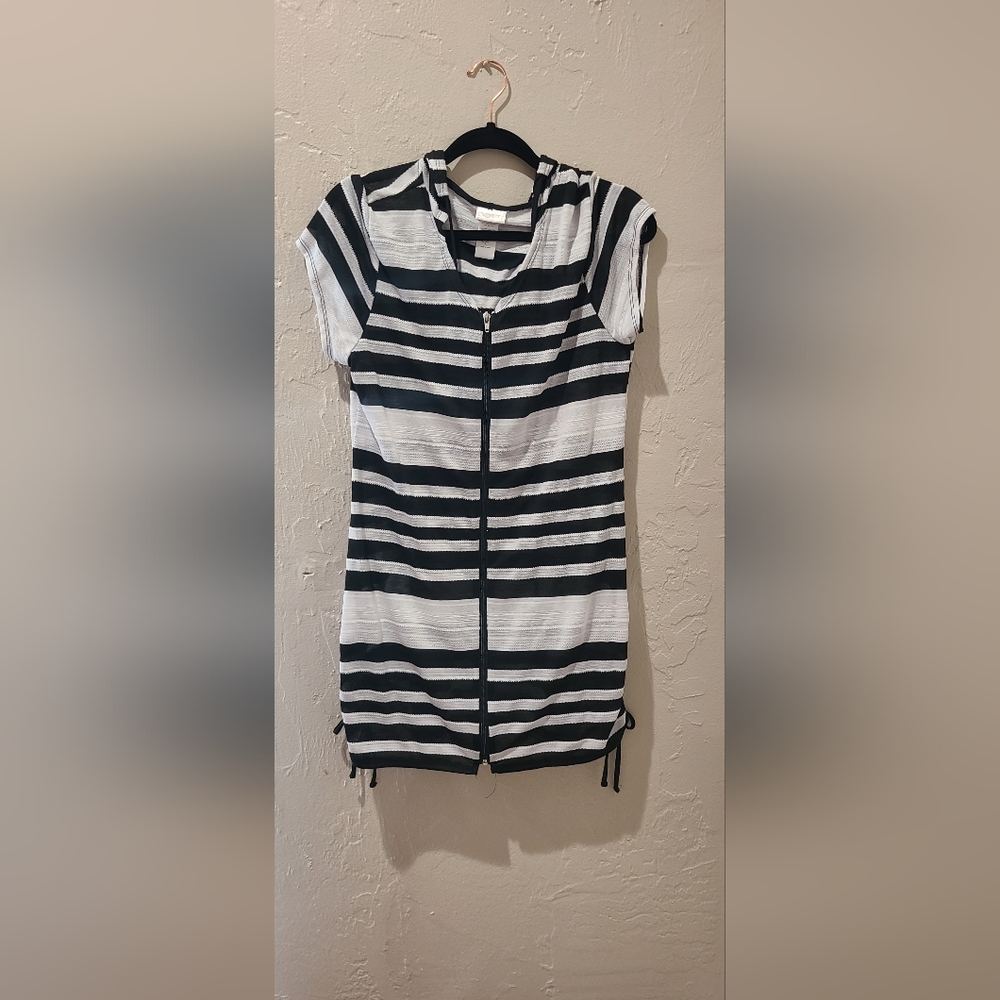Hooded Zip Up Cover Up. Size small